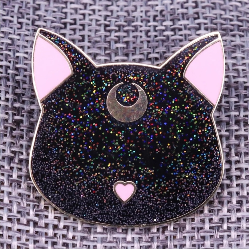 Anime Inspired Enamel Pin - Sailor Moon - Luna - BNWT